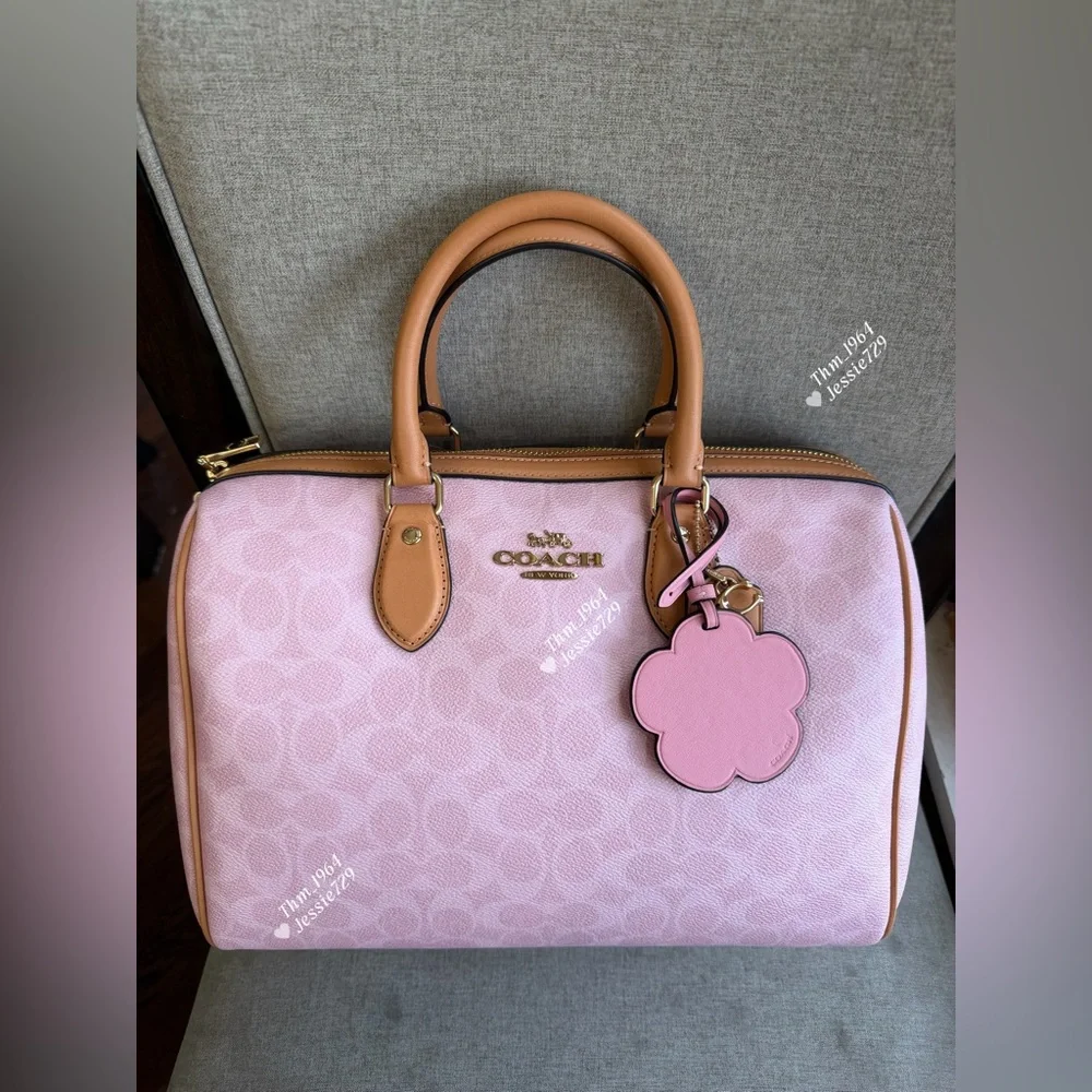 ‼️LIMITED‼️NWT！1PC COACH POWDER PINK SIGNATURE PURSES/WALLET fast shipping